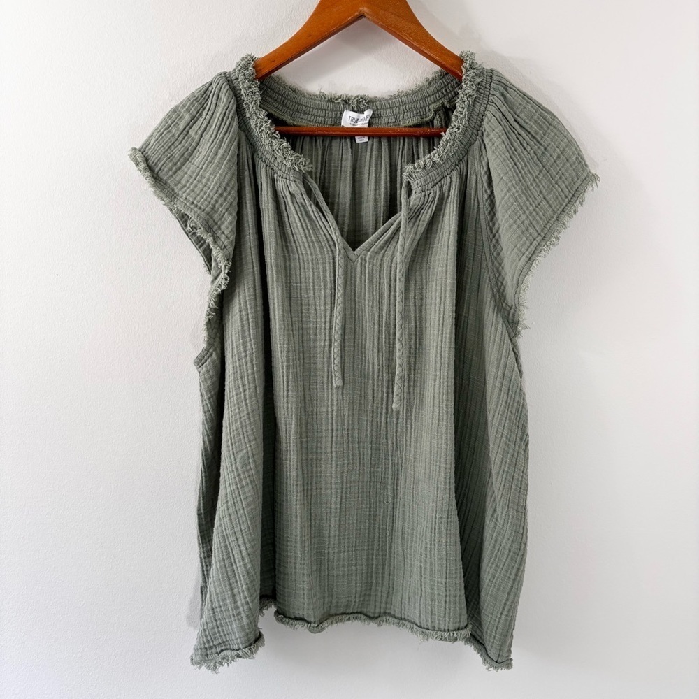 True Craft sage green cotton top